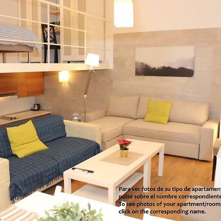 Apartamentos Clavero マラガ エクステリア 写真