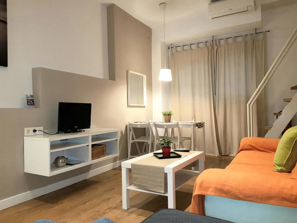 Apartamentos Clavero マラガ エクステリア 写真