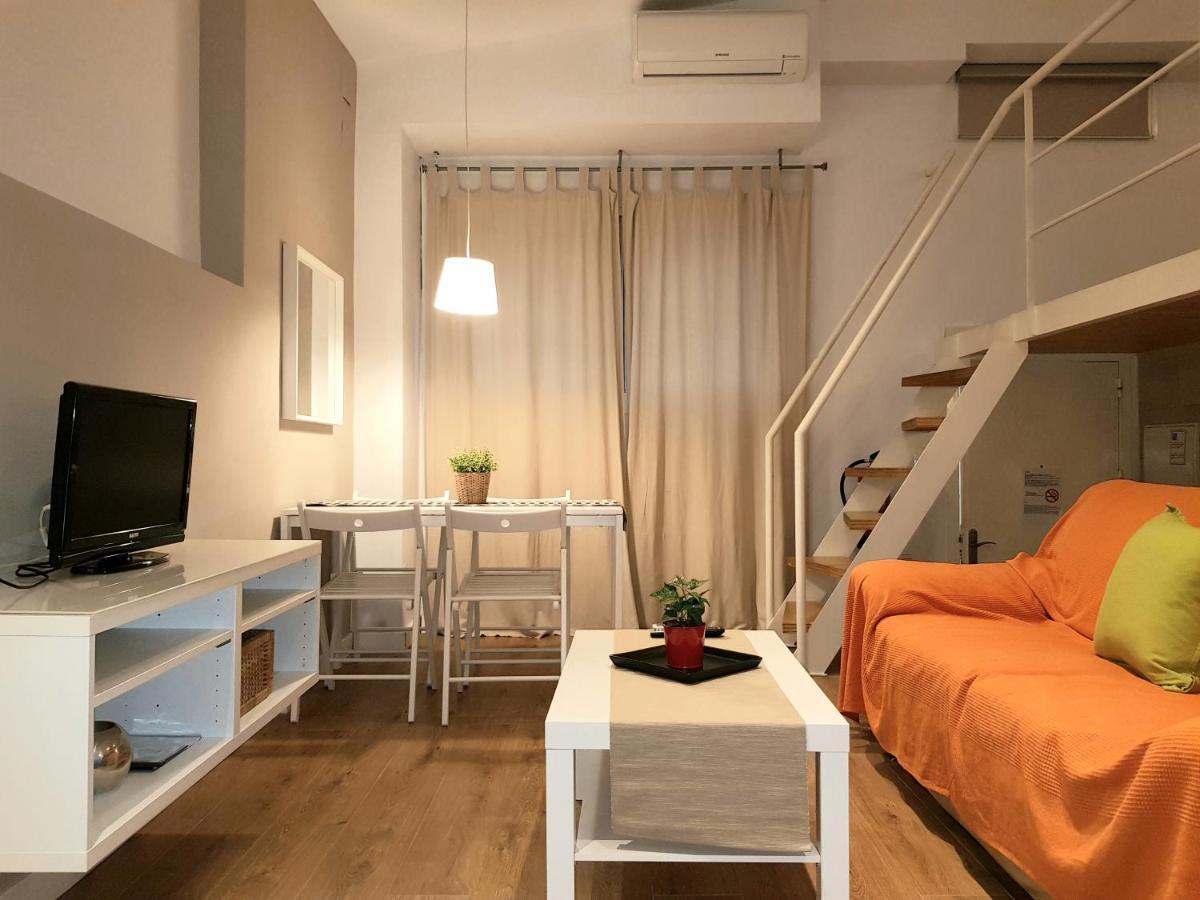 Apartamentos Clavero マラガ エクステリア 写真
